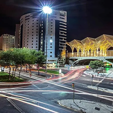 Oriente 25 By Iin - Parque Nacoes 4*